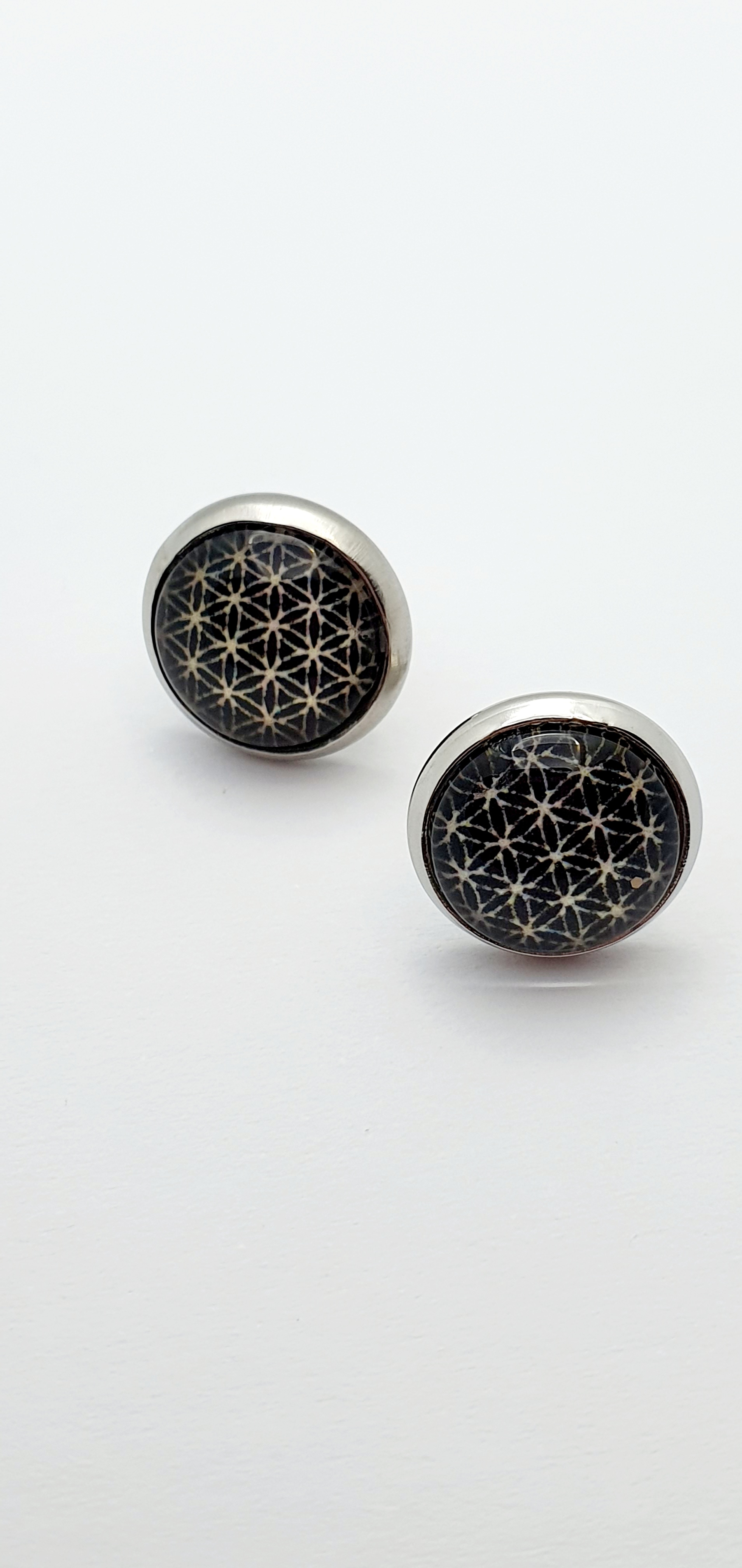 Ohrstecker Blume des Lebens schwarz/beige